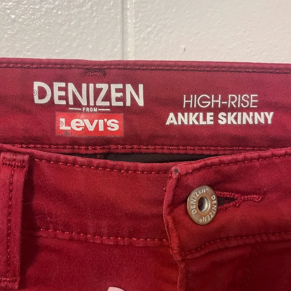 Levi’s - Picture 2 of 6